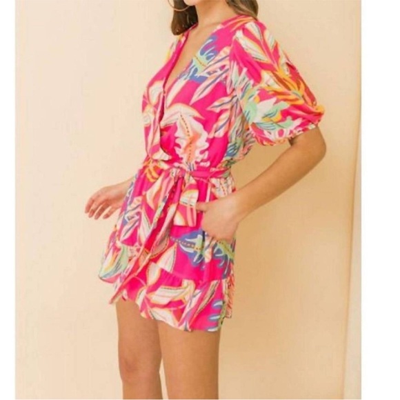 “Paradise” Puff Sleeve Romper - Picture 2 of 5